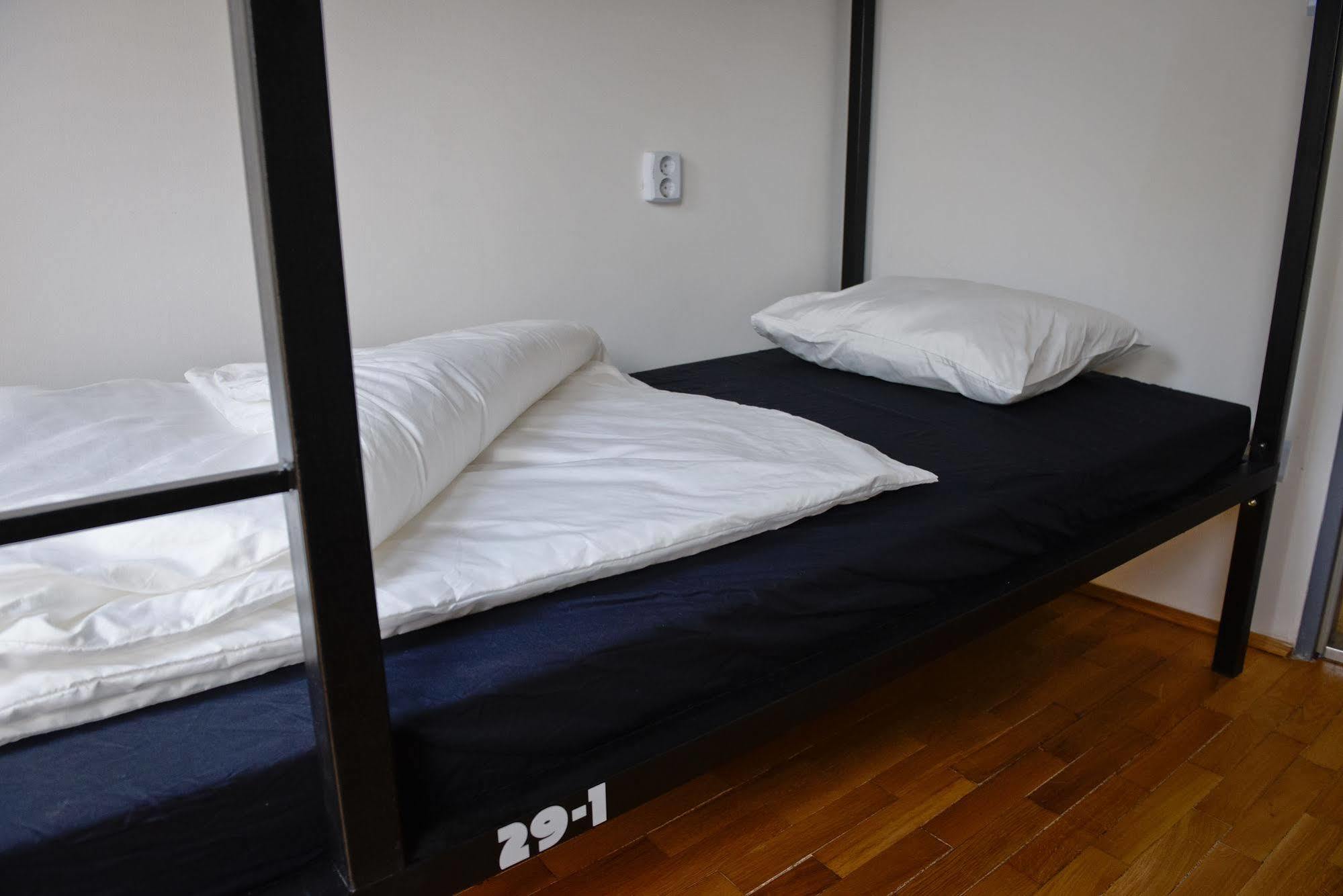 Lol Boutique Hostel City Center บูดาเปสต์ ภายนอก รูปภาพ