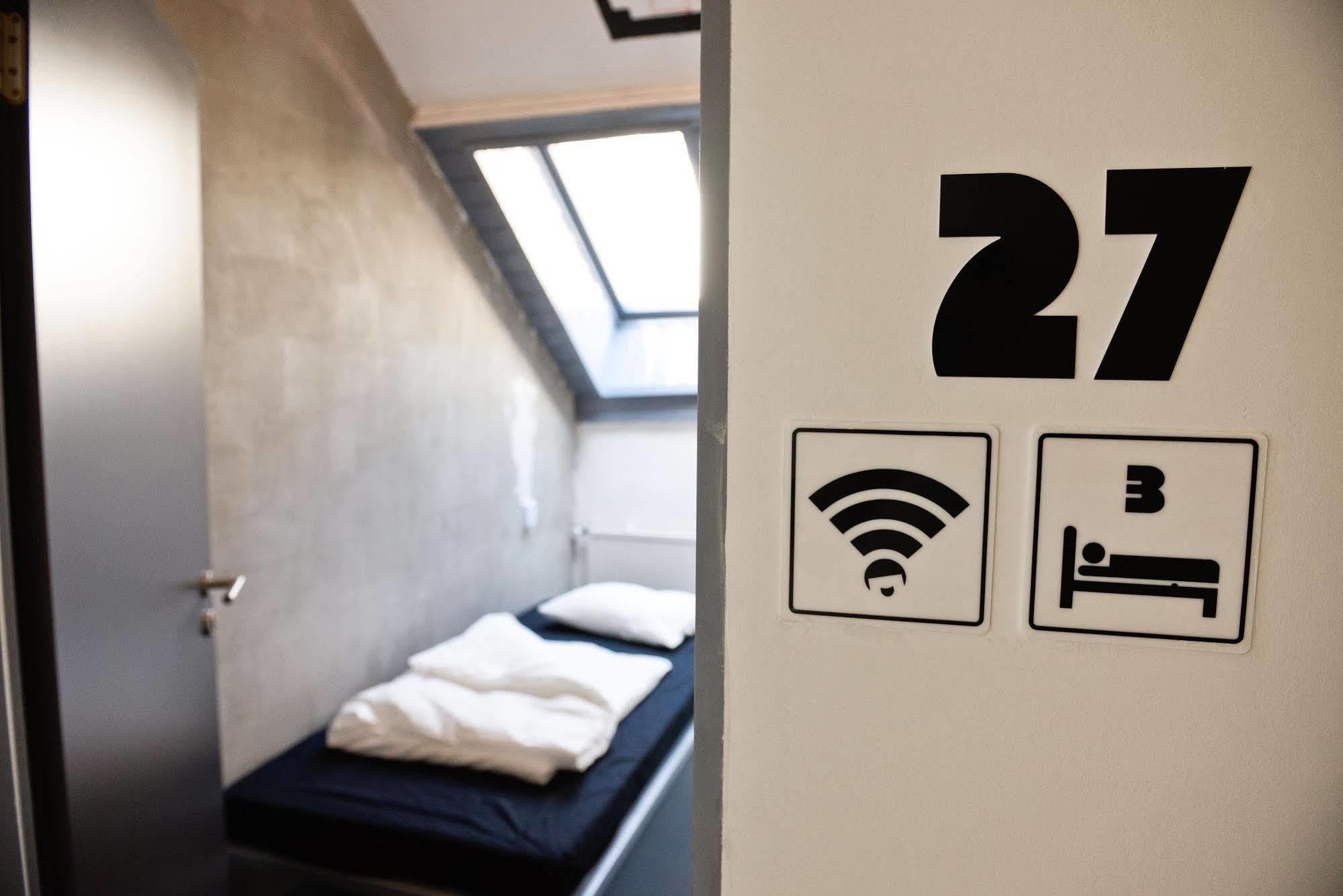 Lol Boutique Hostel City Center บูดาเปสต์ ภายนอก รูปภาพ