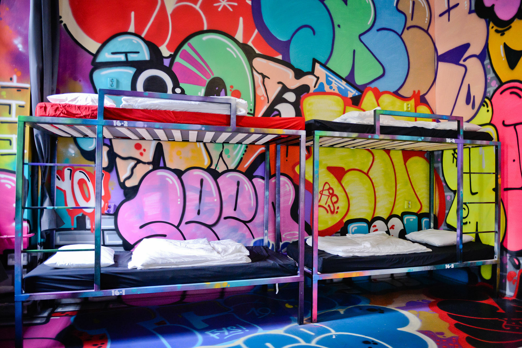 Lol Boutique Hostel City Center บูดาเปสต์ ภายนอก รูปภาพ